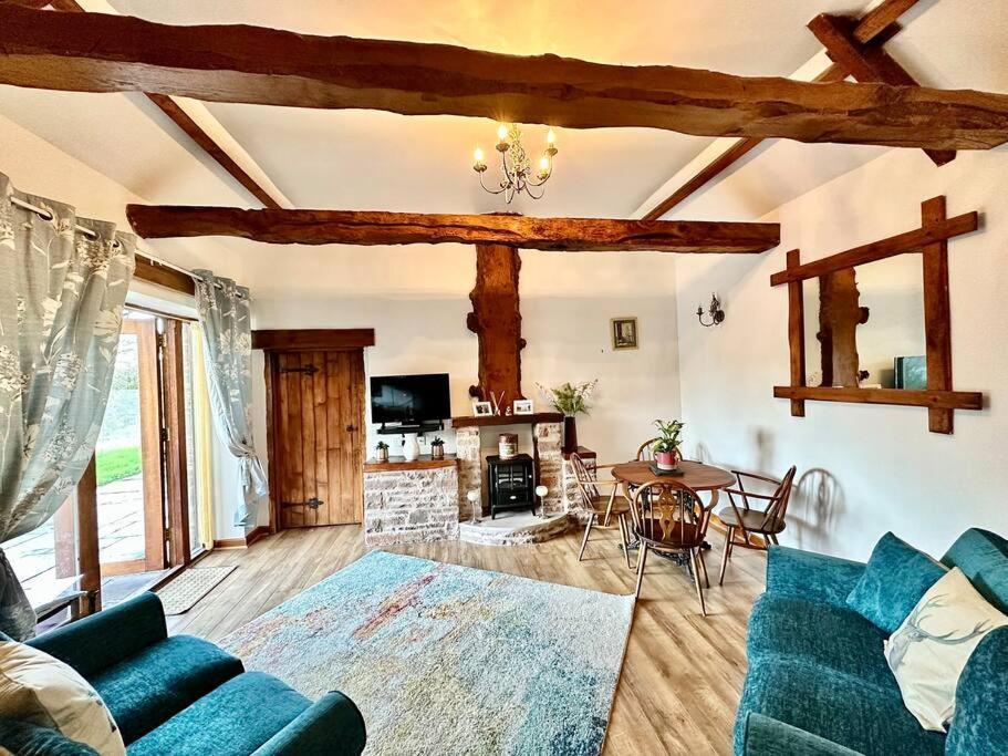 Detached One Level Stone Barn Villa Llangwm-Isaf Buitenkant foto